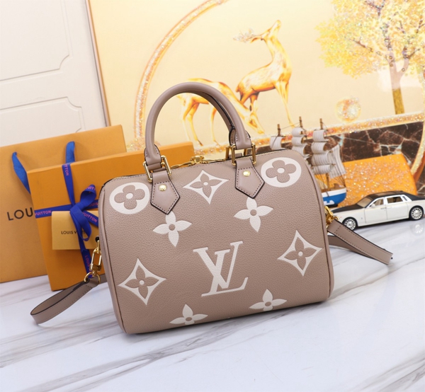 ルイヴィトンバッグ側面デザイン